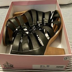 Crown Vintage Black Danny-Cv Heels